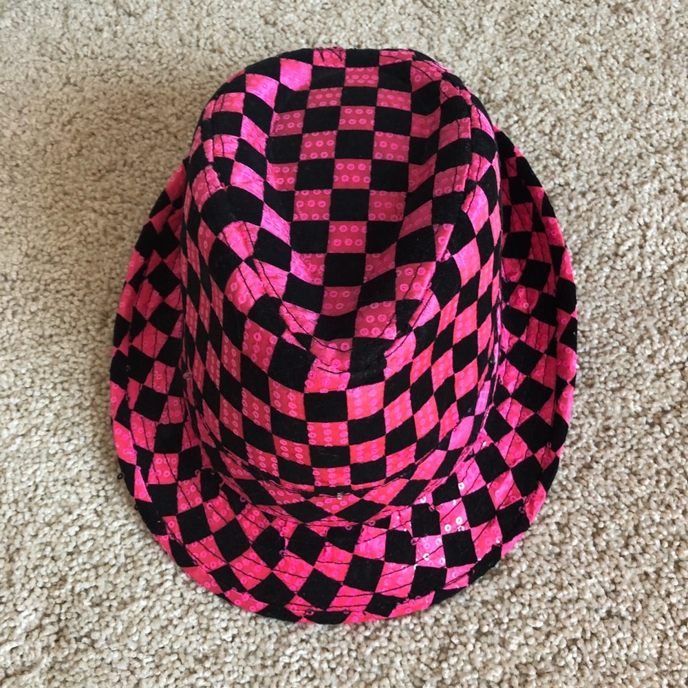 Fun party hat that lights up